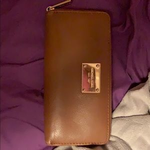 Micheal kors wallet